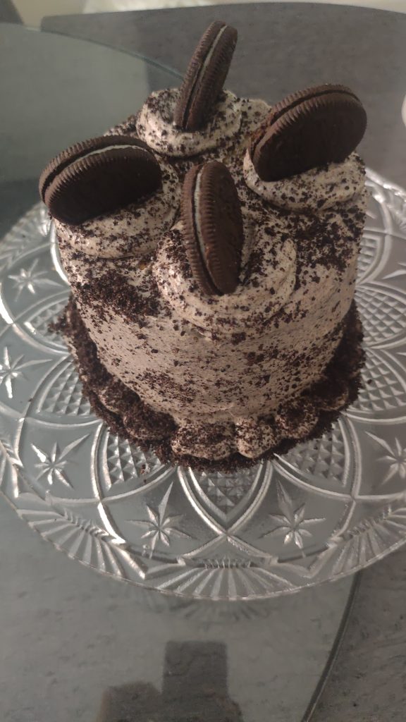 El secreto para una Tarta de Cumpleaños inolvidable (Adiós al fondant, hola al sabor) img-20250907-184809663